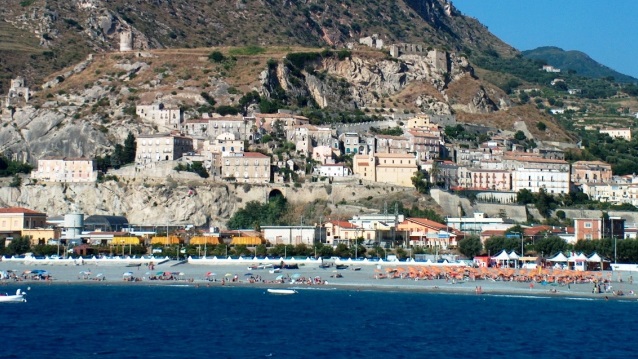 Centro storico Amantea vista mare