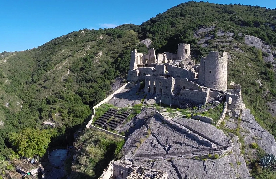 PANORAMICA-castello-Cleto