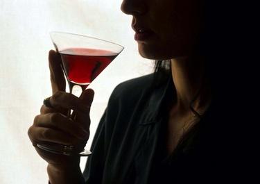 alcolismo bicchiere